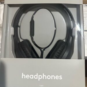 heyday Black On-Ear Headphones